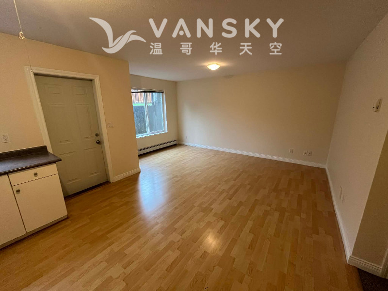 260424121351_Living area and kitchen 02.jpg